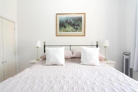 bed 3c.jpg