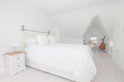 bed 1-2.jpg