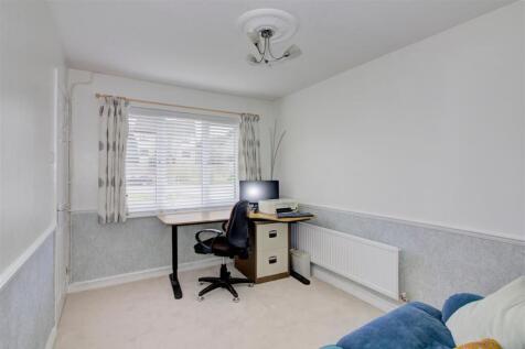 Study/dining room