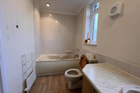 En Suite Bathroom