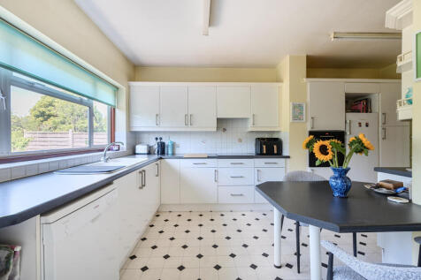 1316767-8-6862e9a...