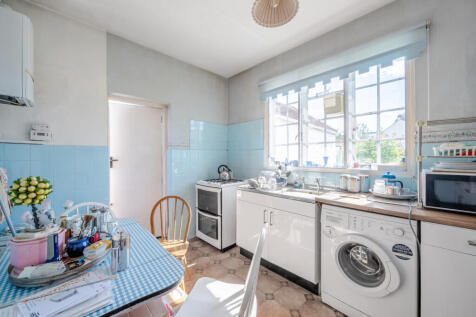 1324805-9-686fe18...