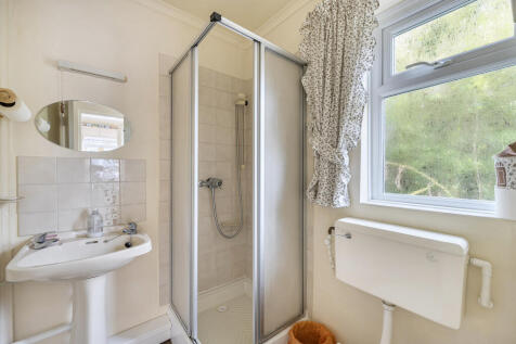 1361608-9-68e676c...