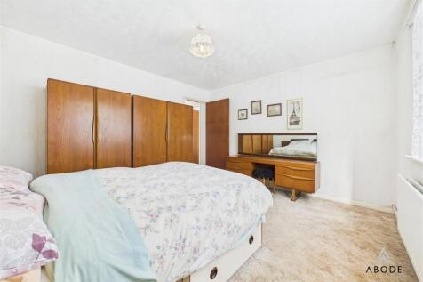 CAM03473G0-PR0298-STILL014.jpg