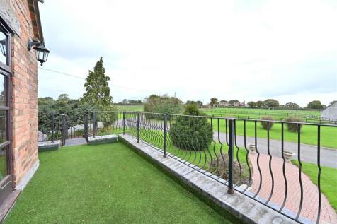 House Interior (23).JPG