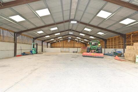 Large Barn (5).JPG