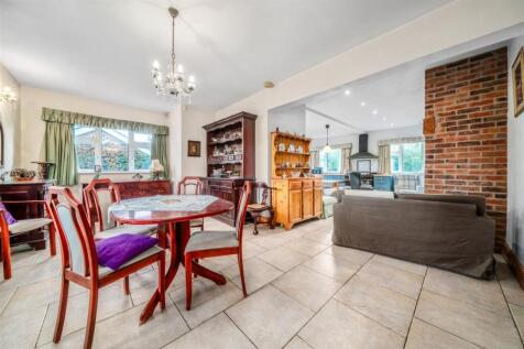 49 Station road-24.jpg