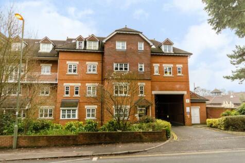 1 Bedroom Flats To Rent In Woking Surrey Rightmove