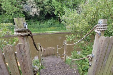 Neighbouring Canal/Possible Mooring