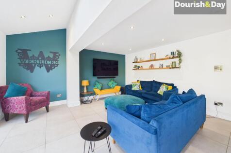 Kitchen / Living Diner