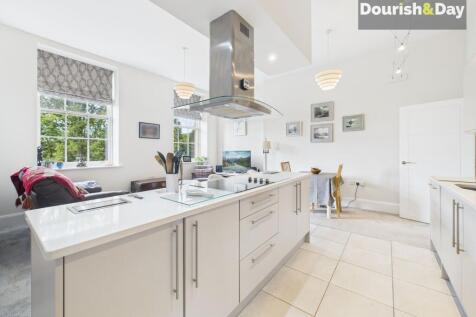 Open Plan Kitchen / Living Diner