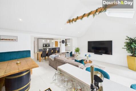 Open Plan Kitchen / Living Diner