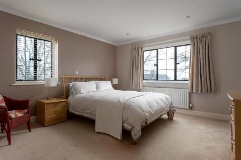 16 - Copper Beeches - GL6 6YE - Web.jpg