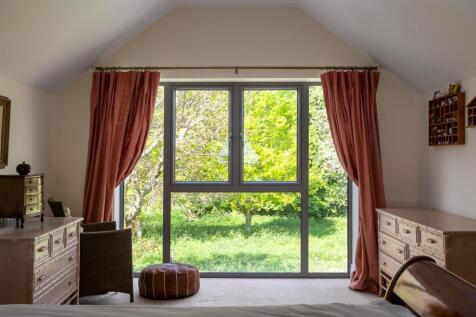 57 - The Bee Garden - GL7 5JF - Web.jpg