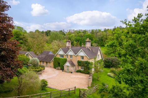 67 - The Home Farmhouse - GL7 7DU - Web.jpg