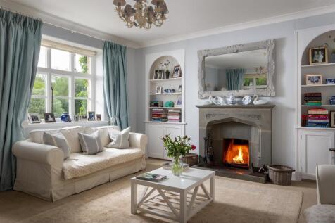 45 - The Home Farmhouse - GL7 7DU - Web.jpg