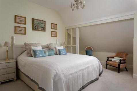 64 - The Home Farmhouse - GL7 7DU - Web.jpg