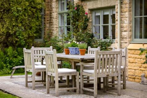 32 - The Home Farmhouse - GL7 7DU - Web.jpg