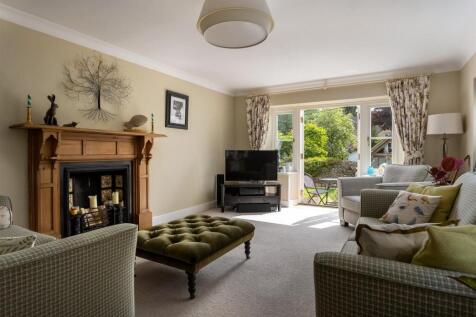 44 - Lavender Cottage - GL7 7AS - Web.jpg