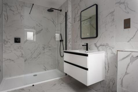 37 - Baddeley House - GL54 4NE - Web.jpg