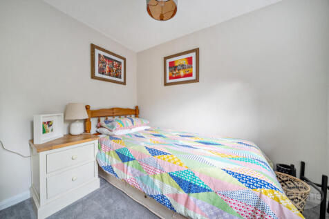 8cca82c8-0701-437...