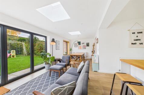 Open Plan Living Kitchen Area