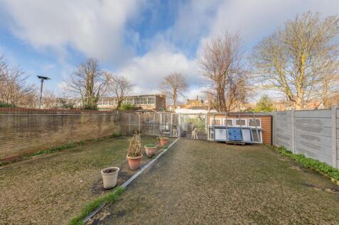 Clova Road E7