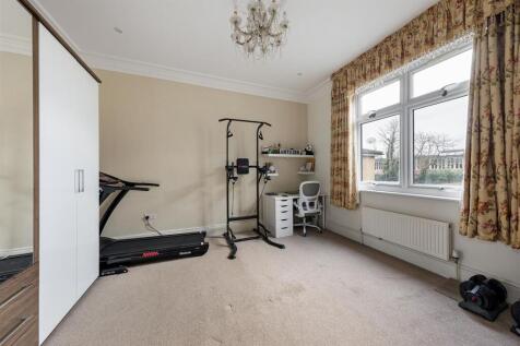 Clova Road E7