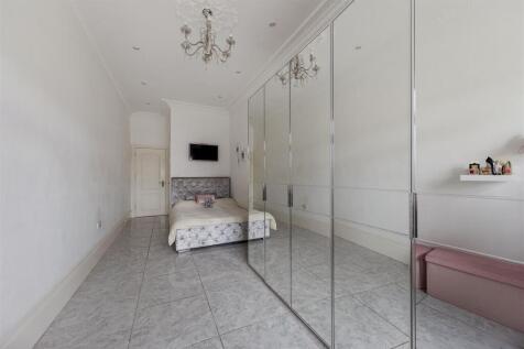Clova Road E7
