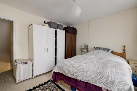 Worcester Road E12