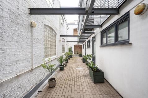 Steele Road E11