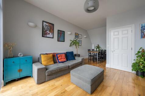 Steele Road E11
