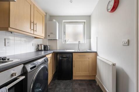 Steele Road E11