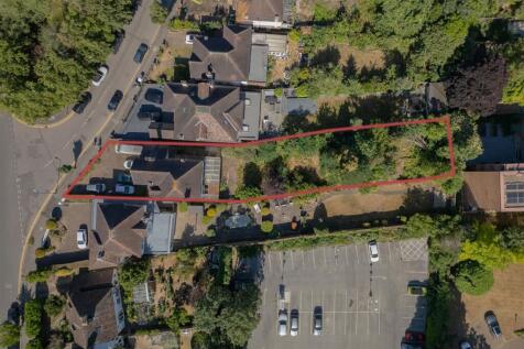 Tudor Lodge, The Avenue, E11