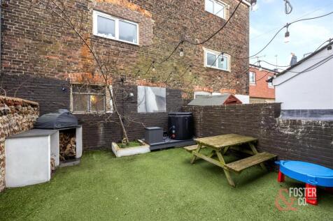 Lorna Road_9-018.jpg