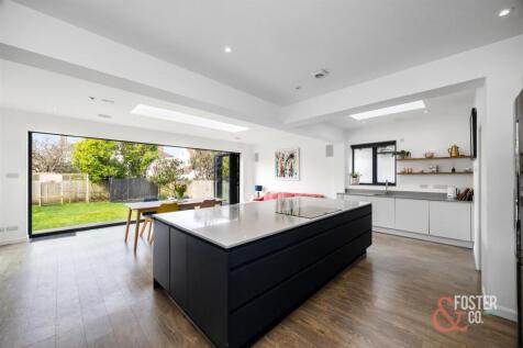 Berriedale Avenue 14-017.jpg