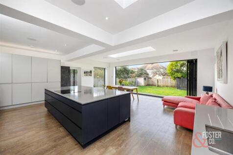 Berriedale Avenue 14-016.jpg