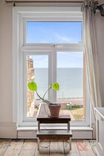 St Catherines Terrace, 1 Flat 4-003.jpg