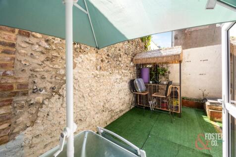 Ground Floor Flat-006.JPG