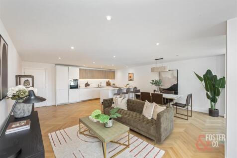 Flat 13-003 13.31.41.jpg