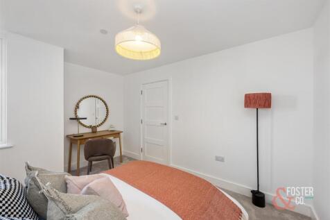 Flat 13-011 13.31.41.jpg