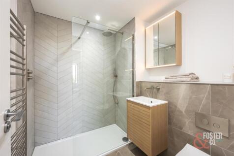 Flat 13-015 13.31.41.jpg