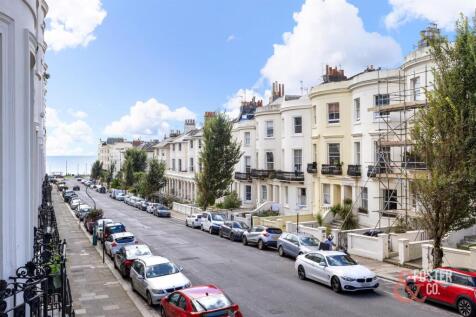 Lansdowne Place, 44-010.jpg