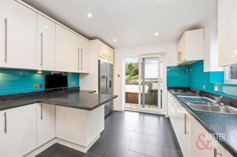 Ainsworth Avenue, 19-013.JPG