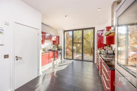 Stoneham Road, 80, Unit 1-002.jpg