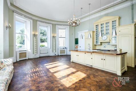 Eastern Terrace_9-029.jpg