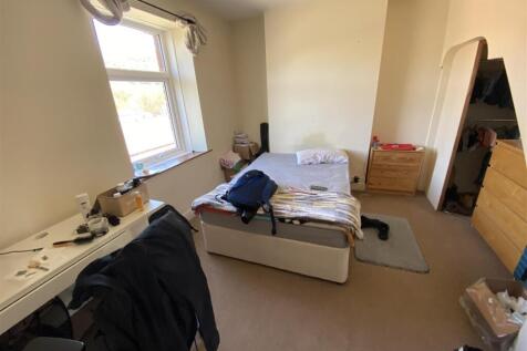 Room 4.JPG