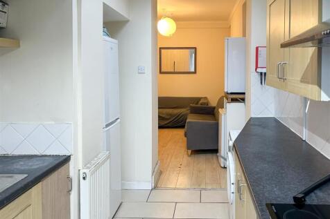 1765991163_10_0880ba32-0e75-400c-b04d-18a815dcf1b7