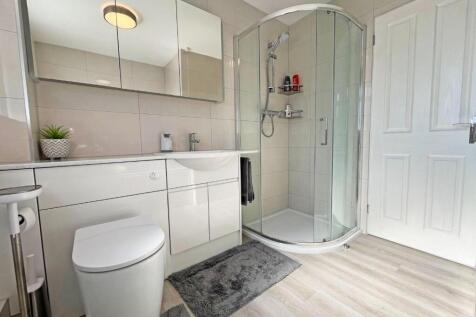 Bathroom1.jpg