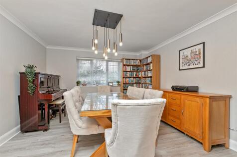 3ElderberryClose-28.jpg